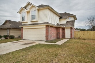 Building Photo - 527 Richcrest Dr