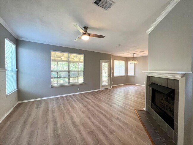 Building Photo - 8603 Bobcat Dr