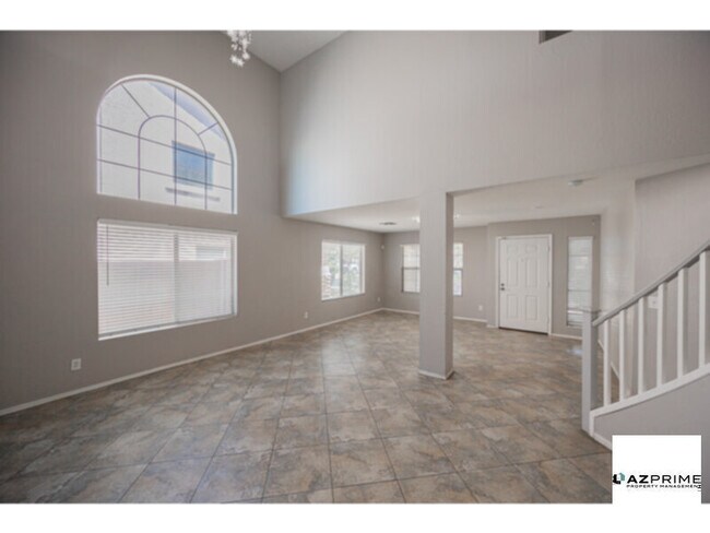Foto del edificio - Discover the perfect blend of comfort and sophistication in this 5/3.5 home in sought-after Laveen!