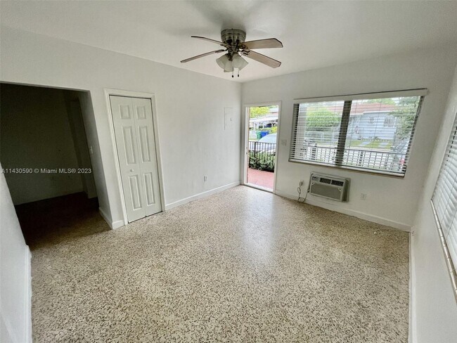 Foto del edificio - 3080 SW 1st St