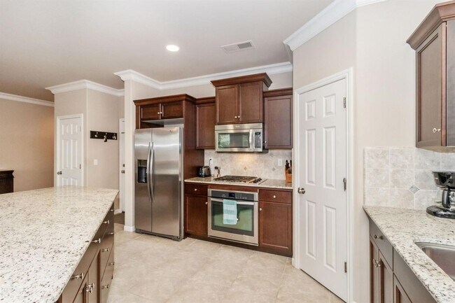 Building Photo - Newly Built 3/2 near Clovis East High School