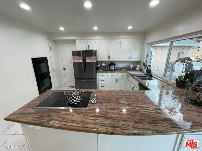 Building Photo - 3 br, 2 bath House - 12418 Bradford Pl