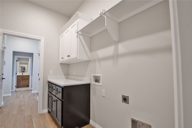 Building Photo - Gorgeous 4 Bed 2.5 Bath In Arcadia
