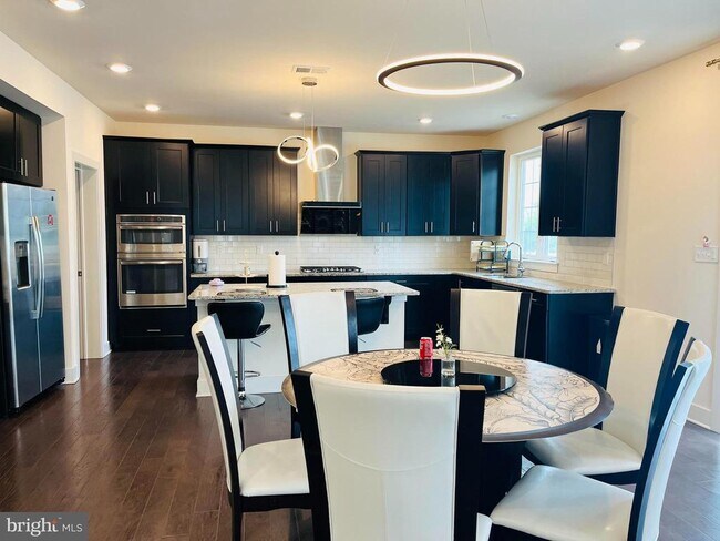 Foto del edificio - 307 Appleford Cir