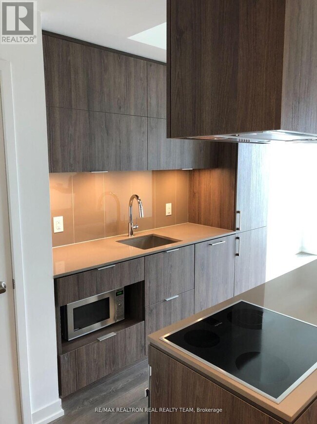 Photo du bâtiment - 15 Lower Jarvis St