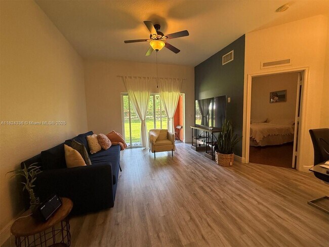 Foto del edificio - 3340 Palomino Dr