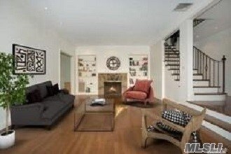 Building Photo - 43 Deepdale Dr