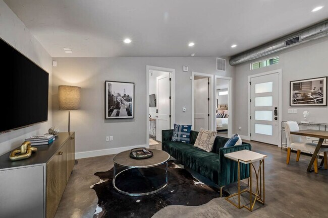 Foto del edificio - 2414 Kinney Rd