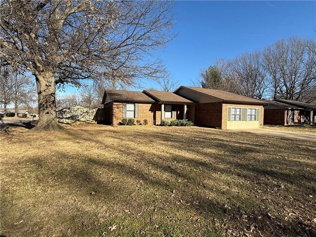 Foto del edificio - 350 E Margaret Pl