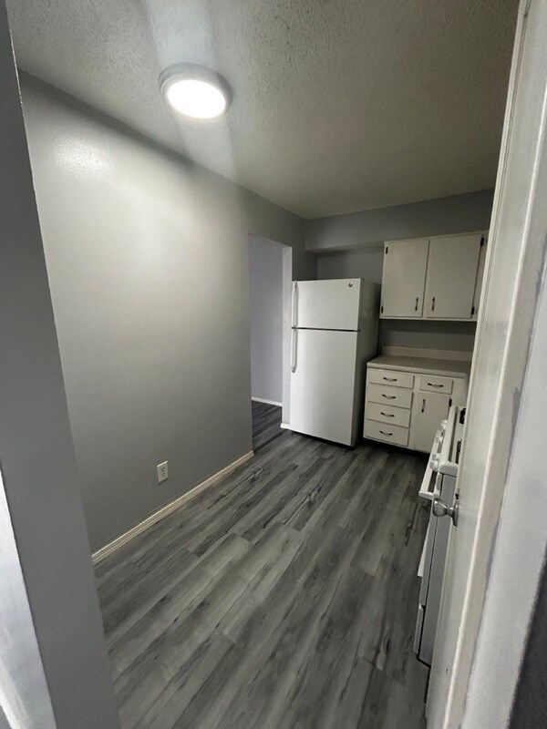 Building Photo - 3309 Wood Ave