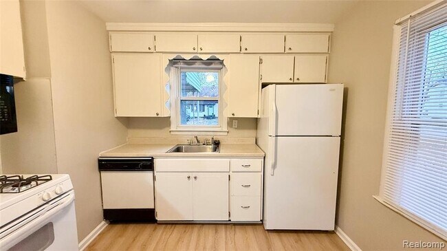 Foto del edificio - 805 E Milton Ave