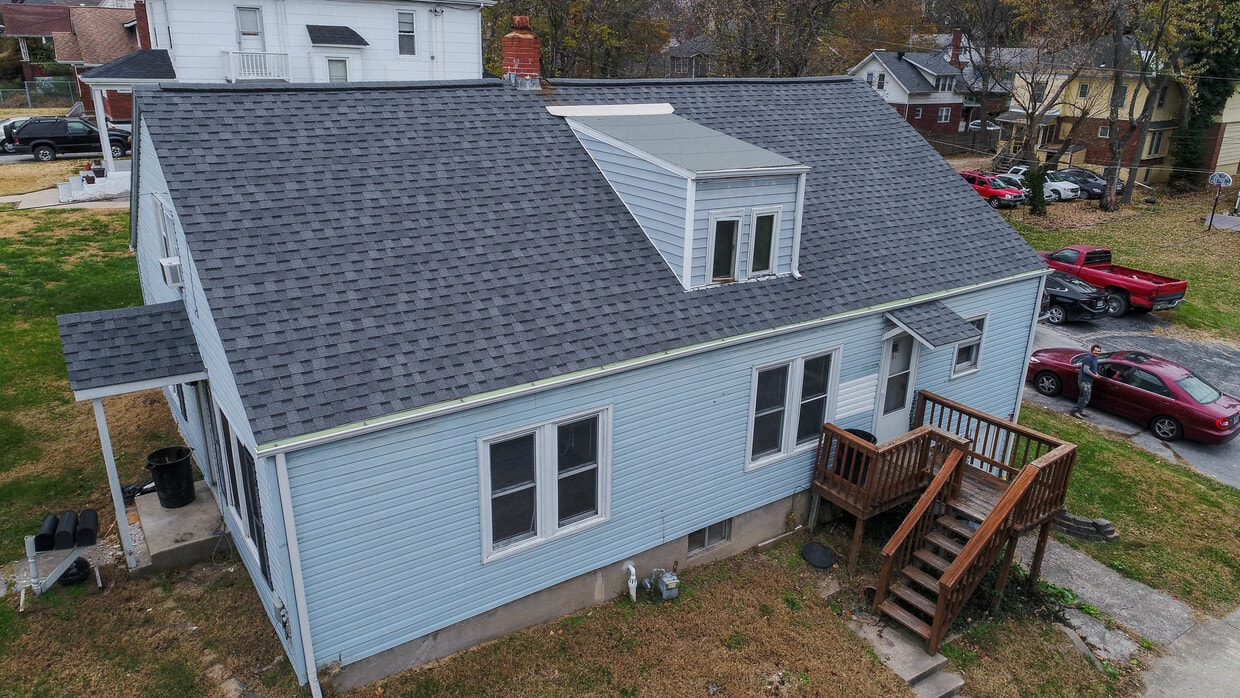 Building Photo - 1515 Bouchelle Ave