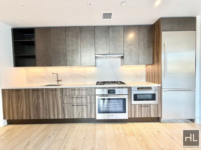 Foto del edificio - Beautiful 2 Bedroom 2 Bath In East Village...