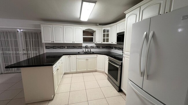Foto del edificio - 4722 NW 192nd Terrace