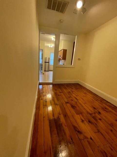 Building Photo - 491 Monmouth St