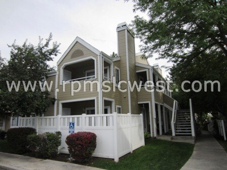 Primary Photo - 1492 E Foxboro Dr