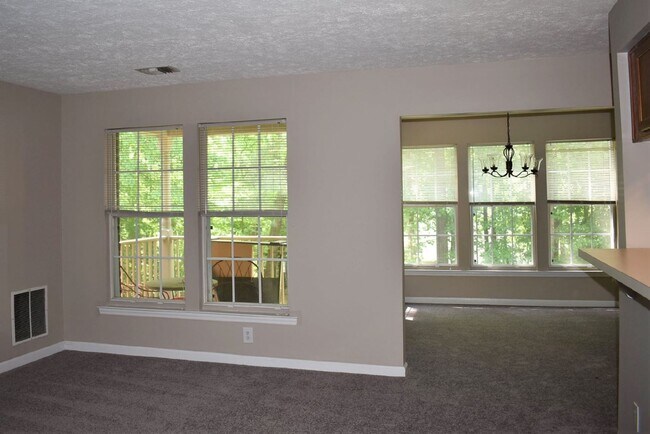 Foto del edificio - 2 BR, 2 BA Pemberton Oaks Condo