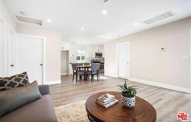 Foto del edificio - 6651 Aldea Ave