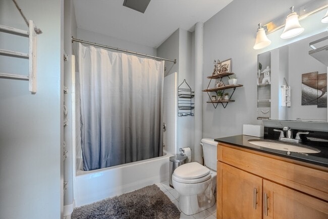 Foto del edificio - 52 Lawrence Dr