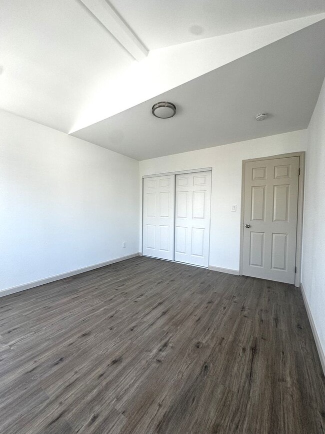 Building Photo - 111 Ximeno Ave