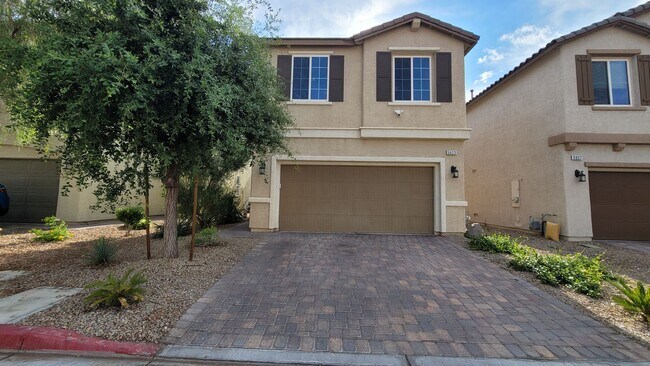 Building Photo - Northwest 3 bed 2.5 bath with close freeway access