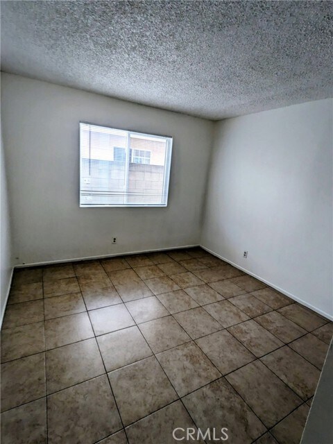Building Photo - 1620 W 209th St