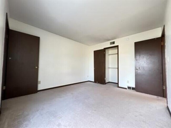 Building Photo - 1110 3rd St