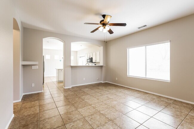 Foto del edificio - 12925 W Charter Oak Rd
