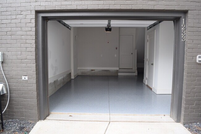 Garage - 1233 Cushenberry Ln