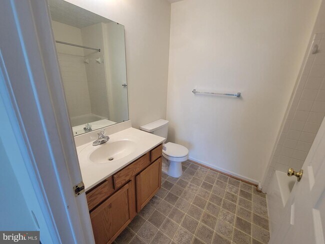 Foto del edificio - 703 Orchard Overlook