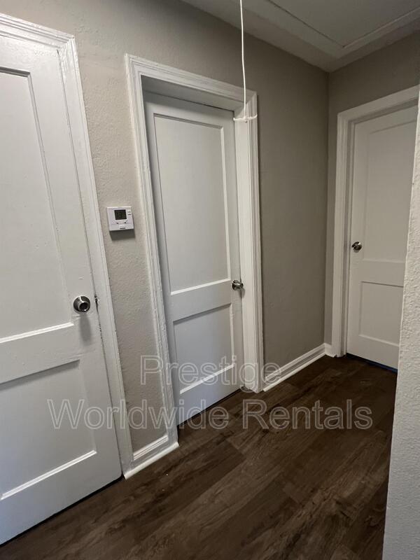 Foto del edificio - 829 Brooks Rd
