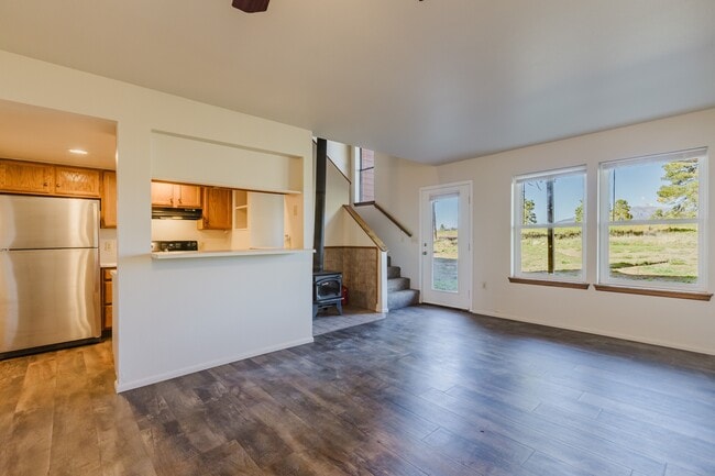 Foto del edificio - 21 W Golf Pl