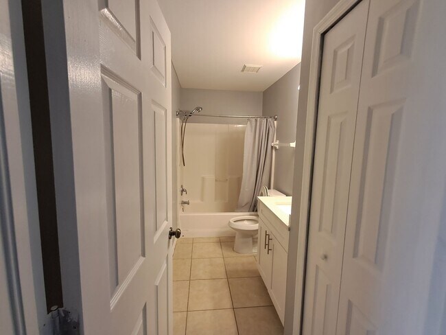 Photo - 1137-1139 Homer Ave S