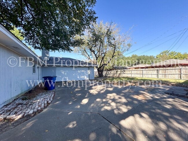 Foto del edificio - 1700 Charlottesville Dr