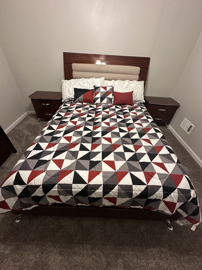 Building Photo - 1234 Decatur