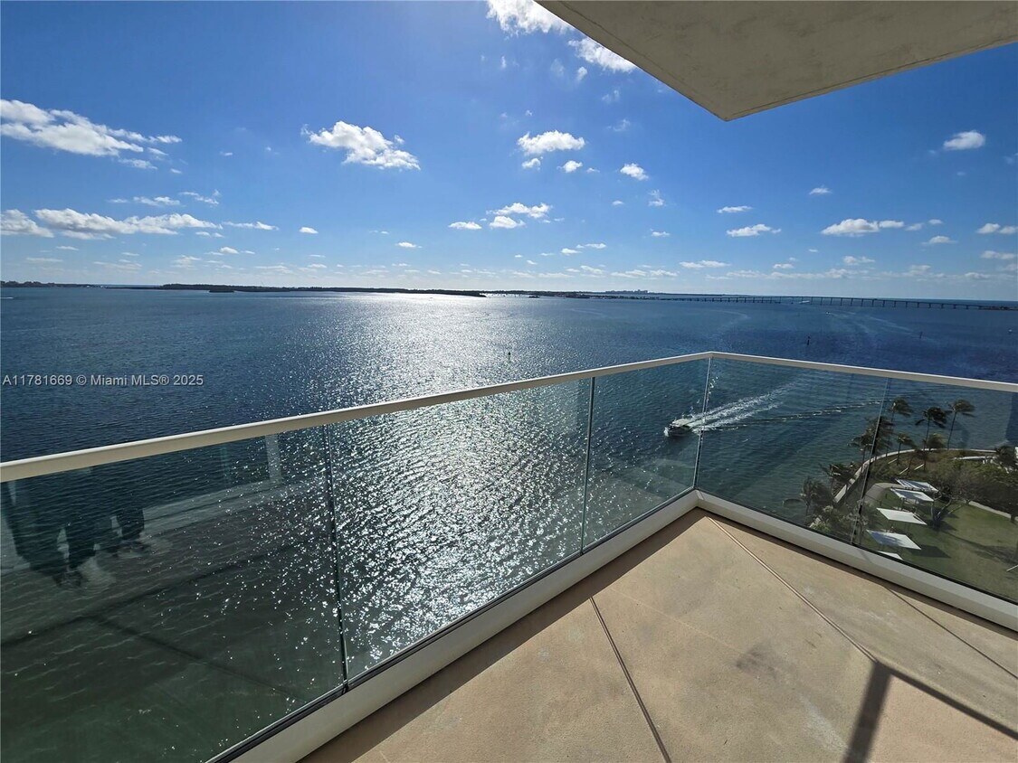 Foto principal - 800 Claughton Island Dr