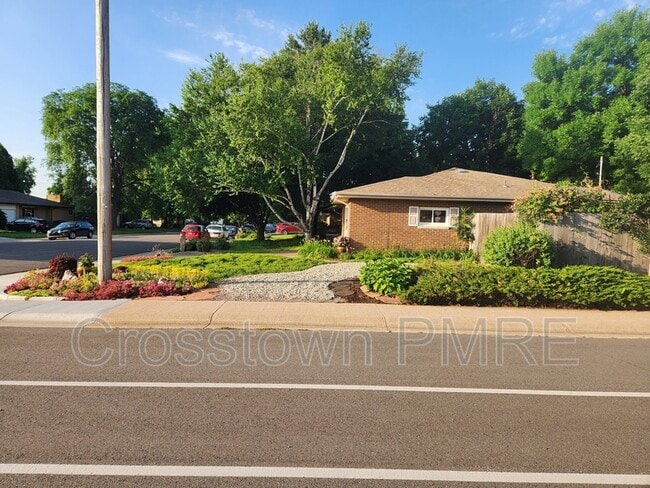 Building Photo - 1723 Del Norte Ave