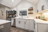 Foto principal - Renovated 2 Bedroom Historic Home near Dow...