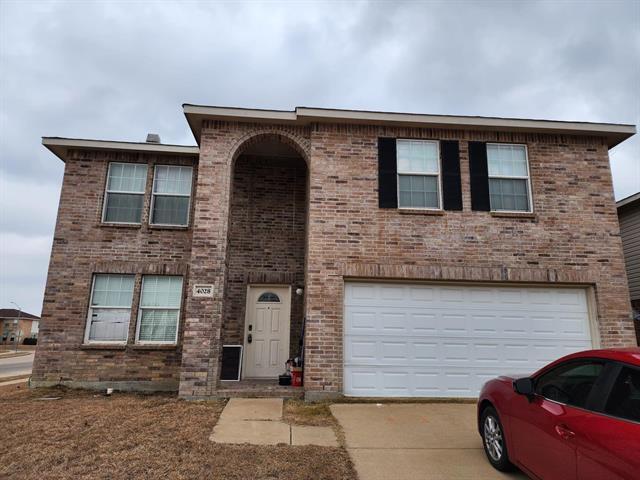 Foto principal - 4028 Thoroughbred Trail