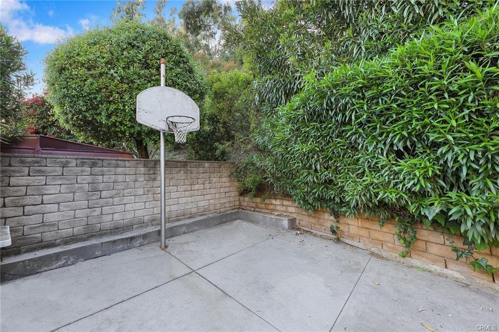 Primary Photo - 3467 Emerald Isle Drive, Glendale, CA 9120...
