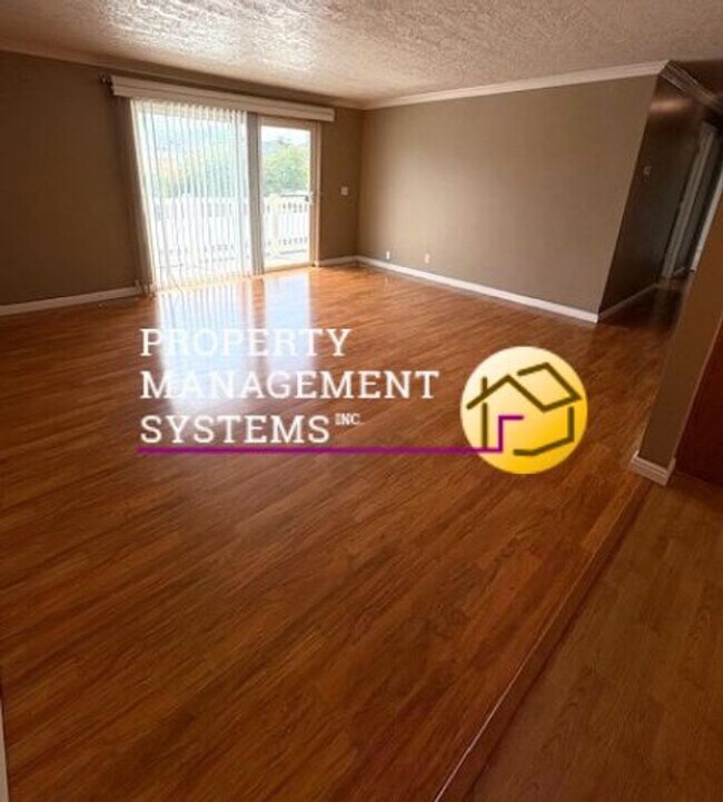 Building Photo - 2 Bedroom Condo in Millcreek!