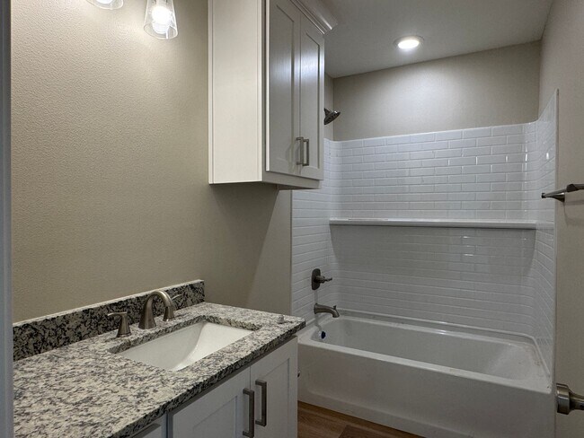 Building Photo - 14574 CR 2191