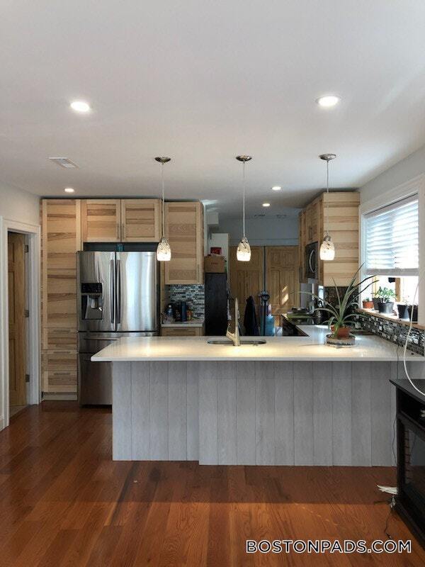 Foto del edificio - 4350 Washington St