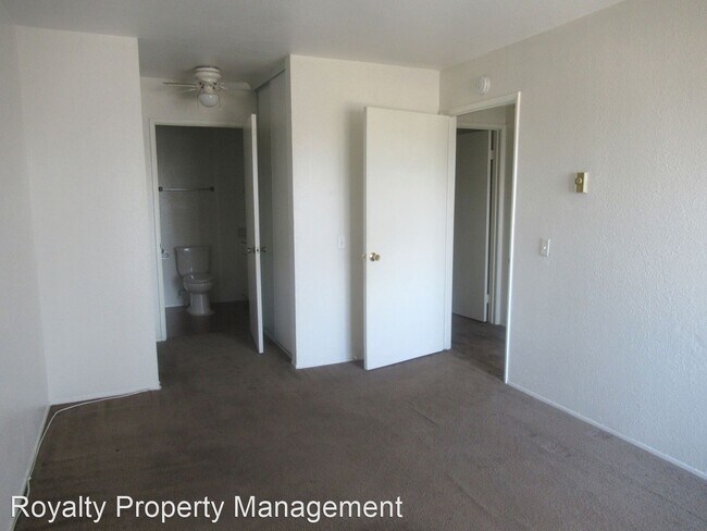 Building Photo - 8024 Linda Vista Rd