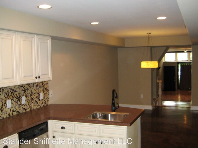 Foto del edificio - 3 br, 2.5 bath House - 1028 Hollins Street