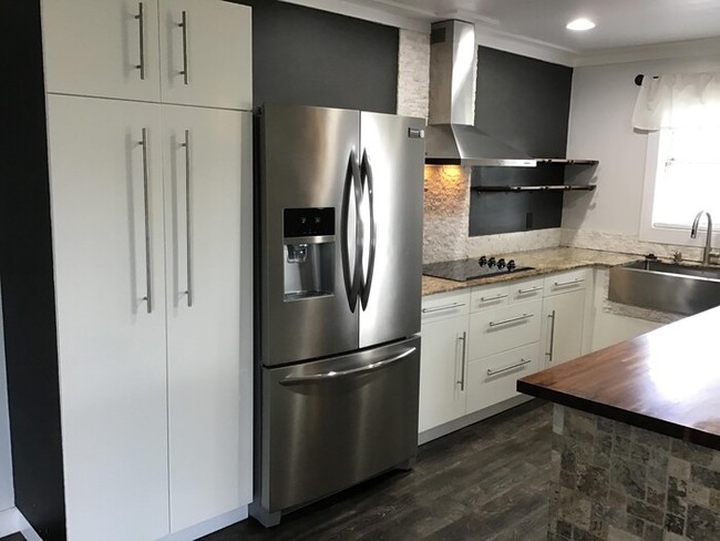 Building Photo - 1247 Sabal Gardens Dr
