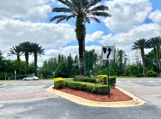 Building Photo - 18469 Bridle Club Dr