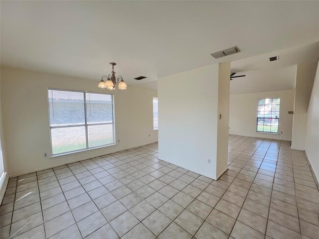 Building Photo - 4606 Sojourner St