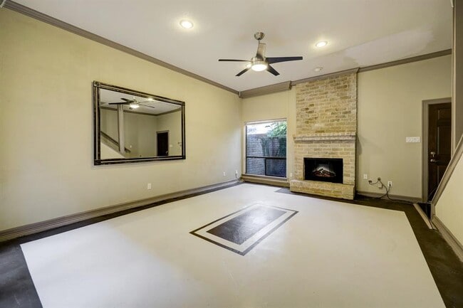 Building Photo - 3158 W Holcombe Blvd