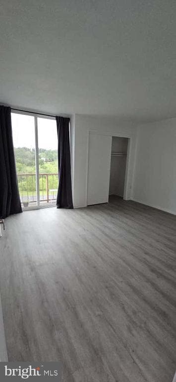 Foto del edificio - 3233 Forest Ln